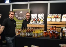 Bij Mont Blanc Foods presenteerden Hans van der Velde en Leo den Hamer het Belgische merk Razzle. Leo: "Hier zijn we vandaag officieel mee begonnen. We zijn heel trots op deze nieuwe samenwerking."